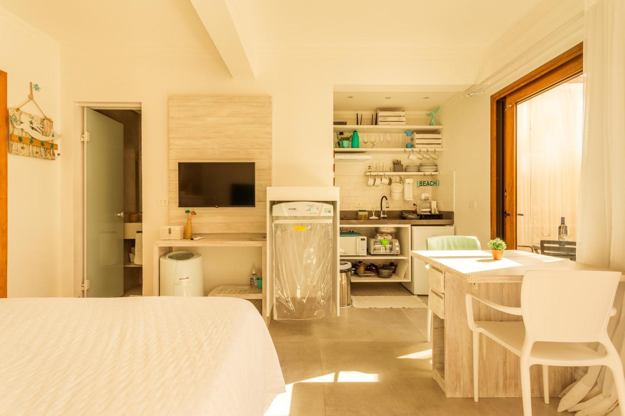 Casa D'Aroeira Residencial Boutique - Centro De Juquei - 2 Quadras Do Mar - Servico De Praia - Roupa De Cama 600 Fios Algodao Egipcio - Toalhas Banho E Praia - Tudo Novo - Estacionamento Interno - Cozinha - Consulte Unidades Com Ofuro Hidro E Cromote Bagian luar foto