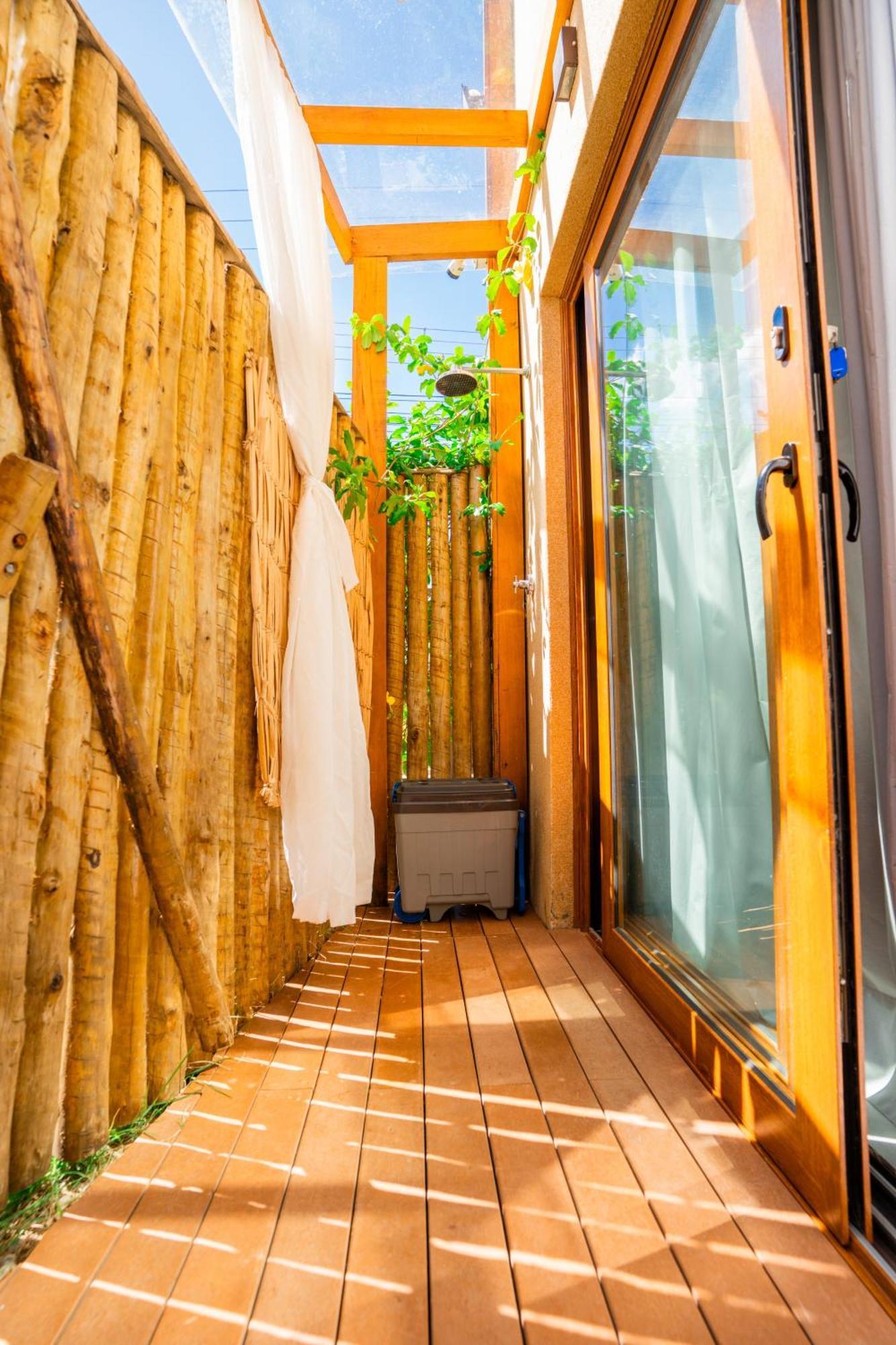 Casa D'Aroeira Residencial Boutique - Centro De Juquei - 2 Quadras Do Mar - Servico De Praia - Roupa De Cama 600 Fios Algodao Egipcio - Toalhas Banho E Praia - Tudo Novo - Estacionamento Interno - Cozinha - Consulte Unidades Com Ofuro Hidro E Cromote Bagian luar foto